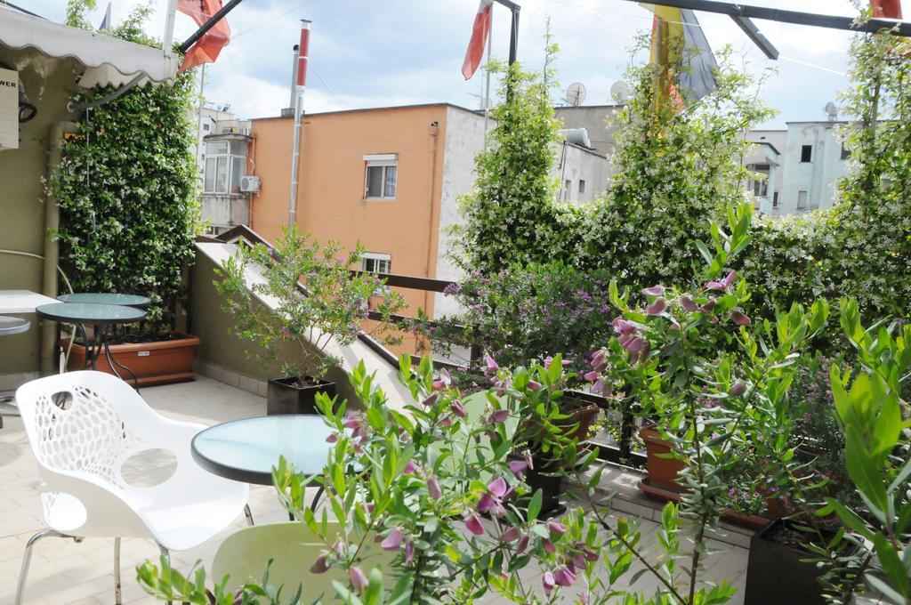 Hotel Serenity Tirana Bagian luar foto