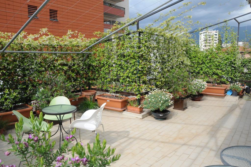 Hotel Serenity Tirana Bagian luar foto
