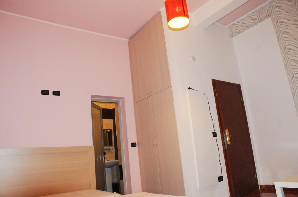 Hotel Serenity Tirana Bagian luar foto