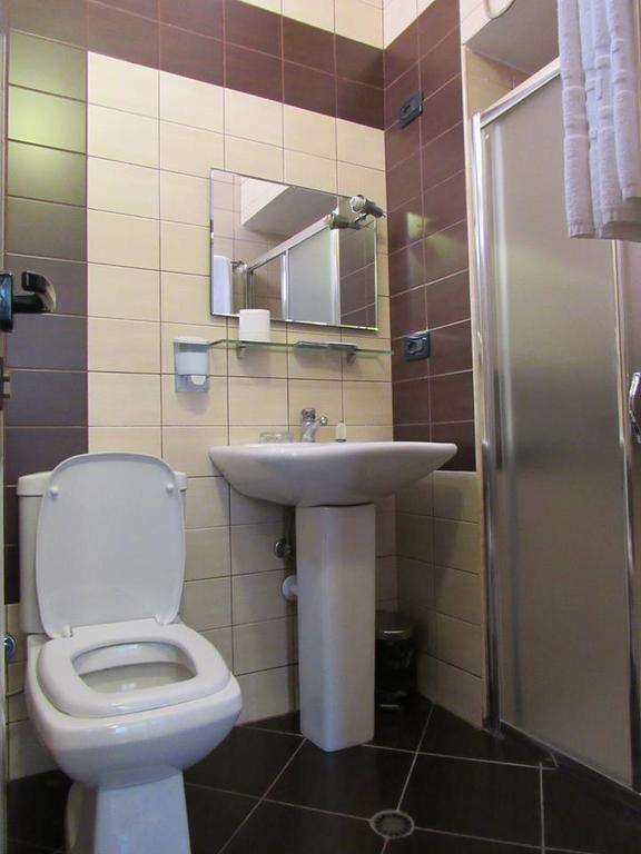 Hotel Serenity Tirana Ruang foto