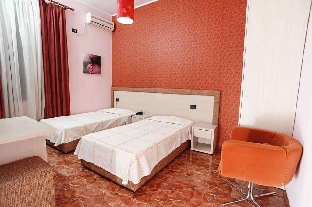 Hotel Serenity Tirana Bagian luar foto